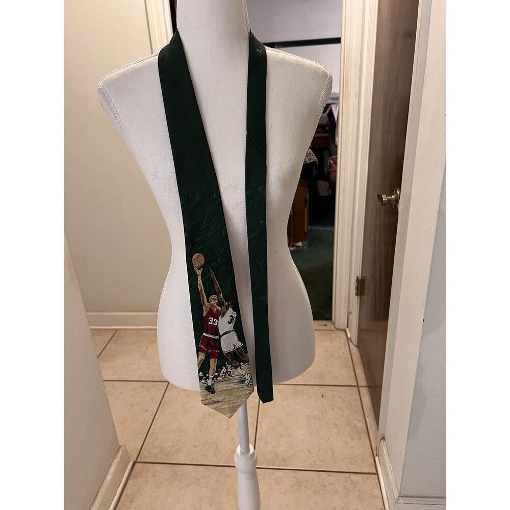 City 1 Green Basketball Tie